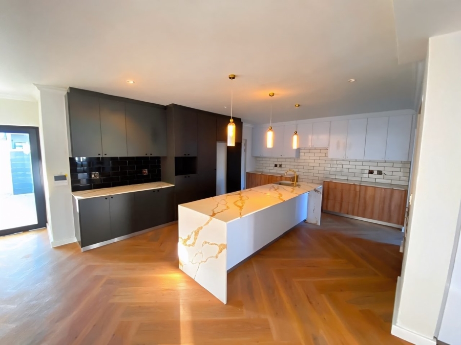 4 Bedroom Property for Sale in Sandown Western Cape
